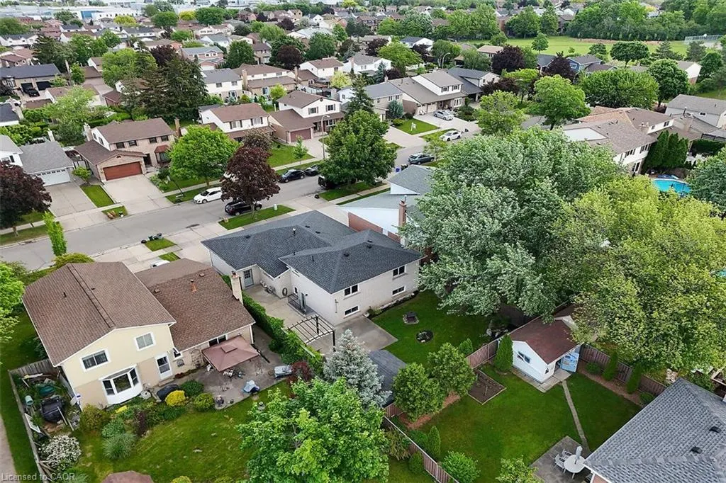 4 Bing Crescent