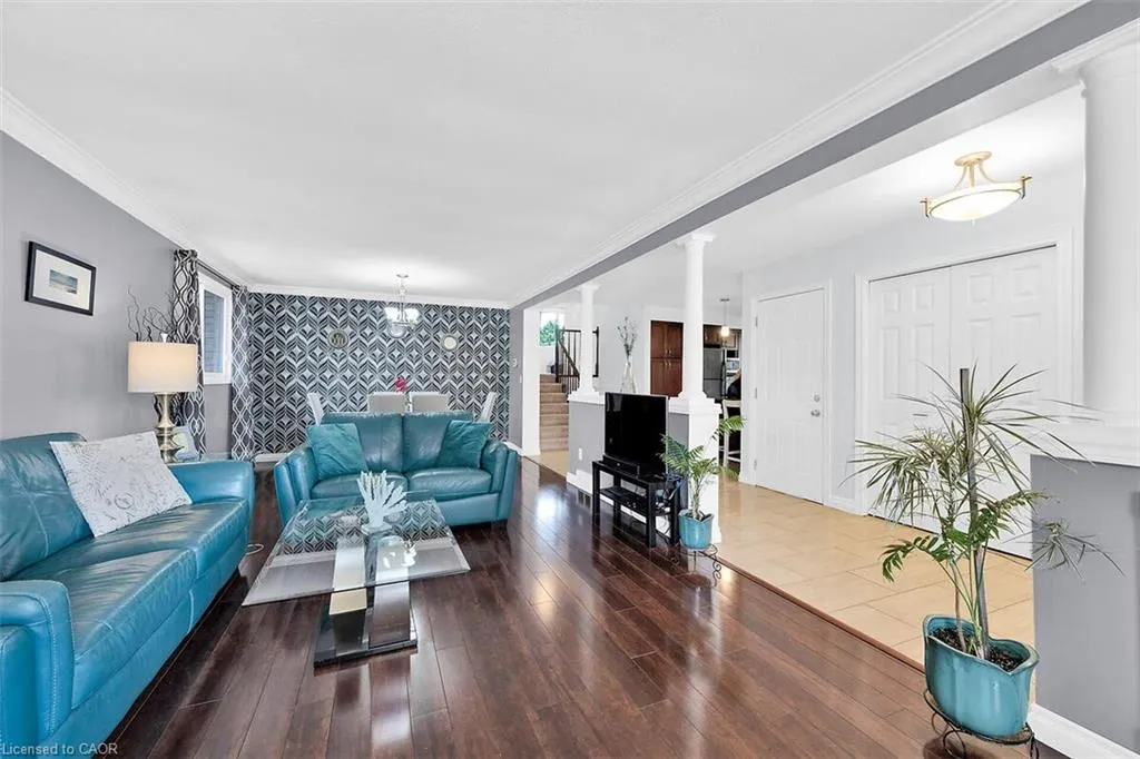 4 Bing Crescent
