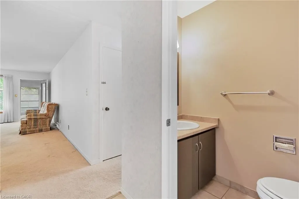 4 Rossmore Avenue, #5
