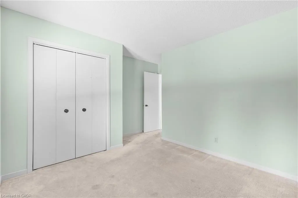 4 Rossmore Avenue, #5