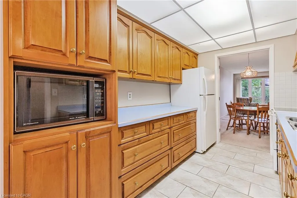 4 Rossmore Avenue, #5