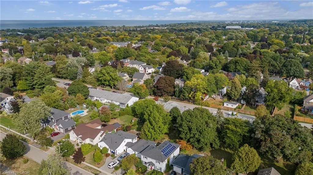 4 Rossmore Avenue, #5