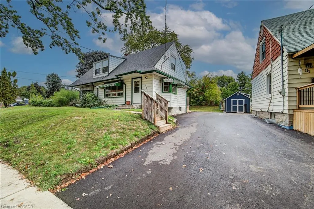 105 Lorne Crescent