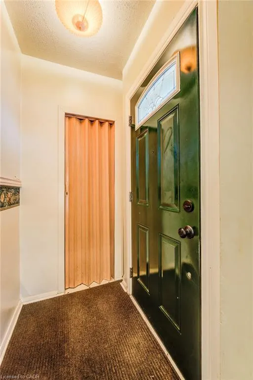 105 Lorne Crescent