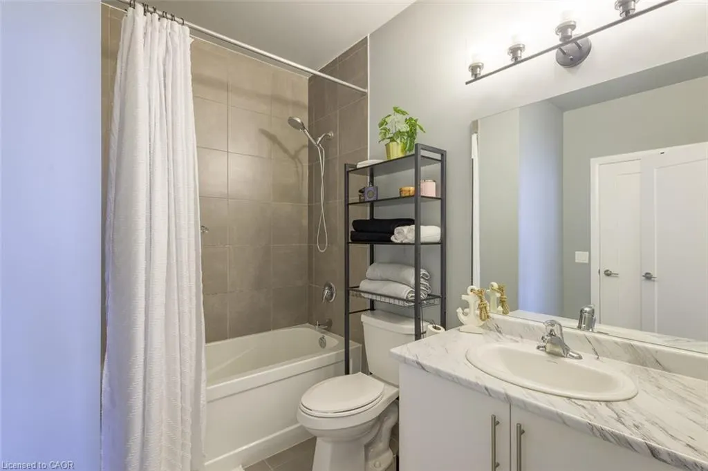 16 Concord Place, #627