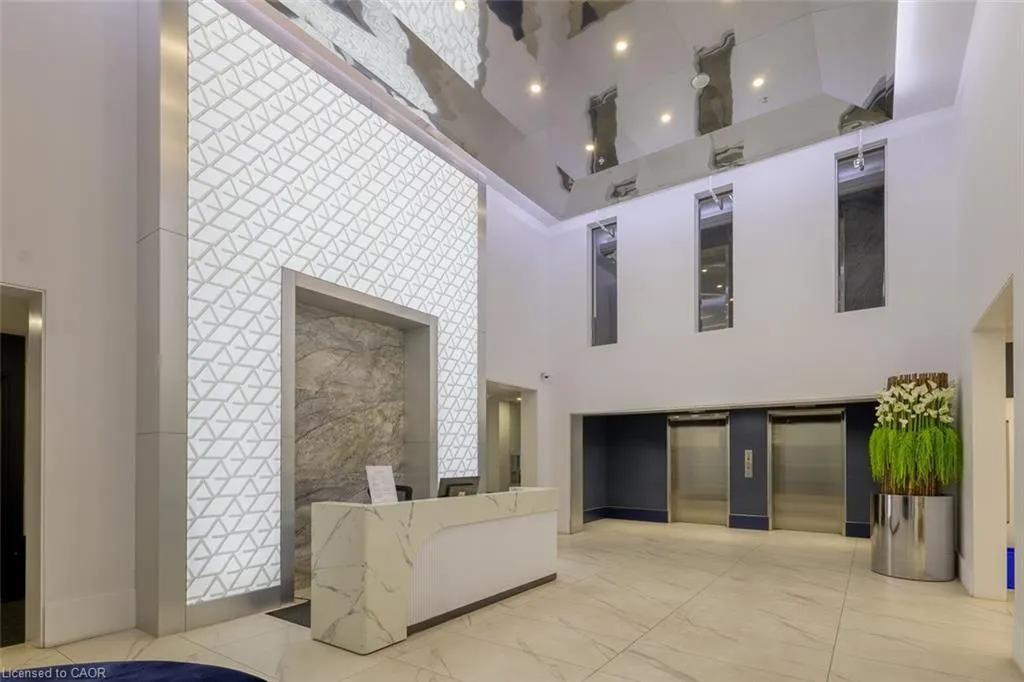 16 Concord Place, #627