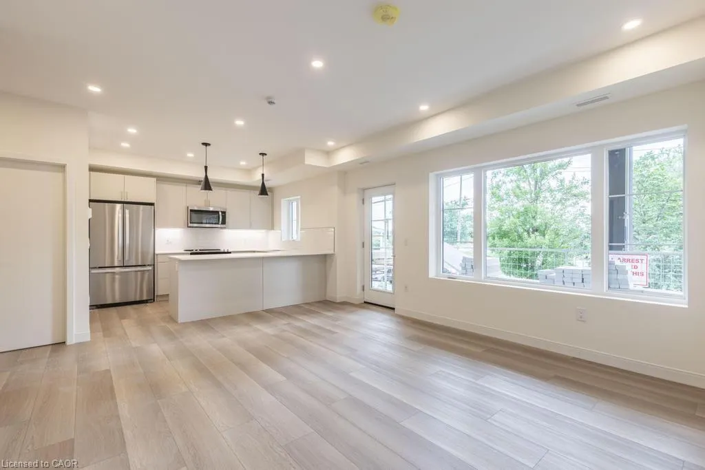 123 Lincoln Street, #209