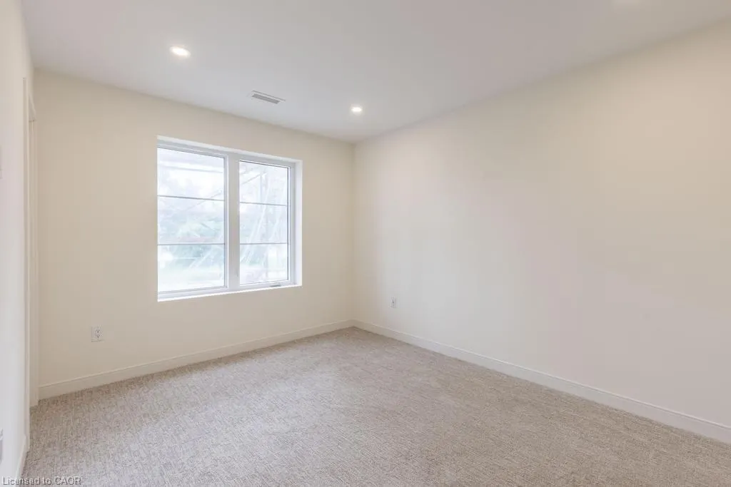 123 Lincoln Street, #209