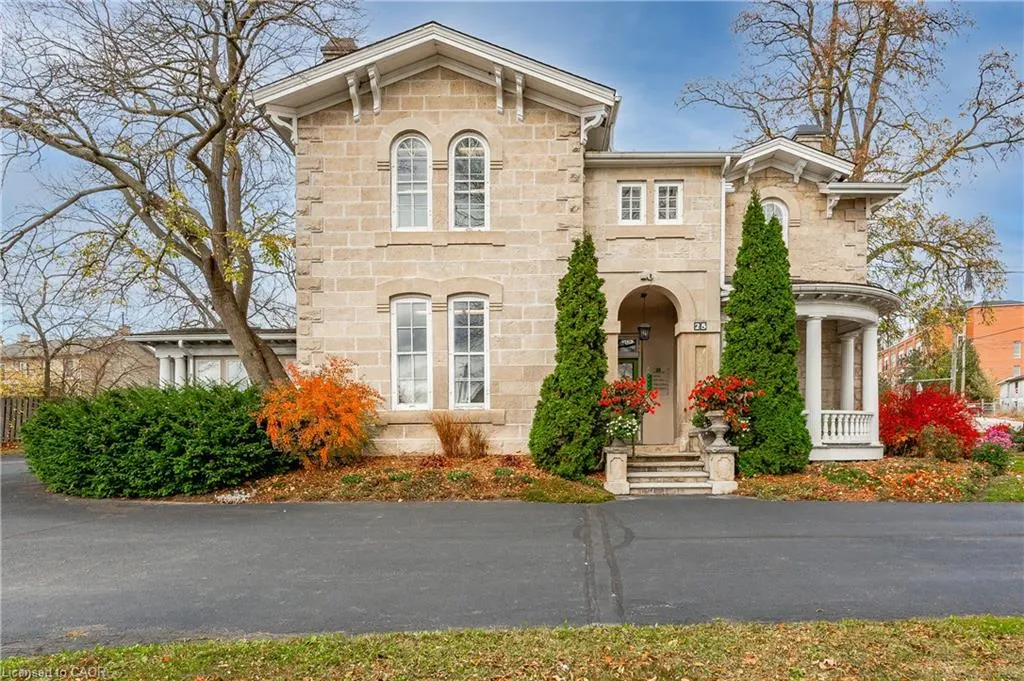 25 Waterloo Avenue