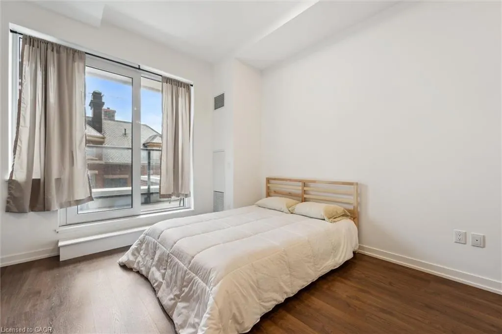5 Wellington Street S, #209