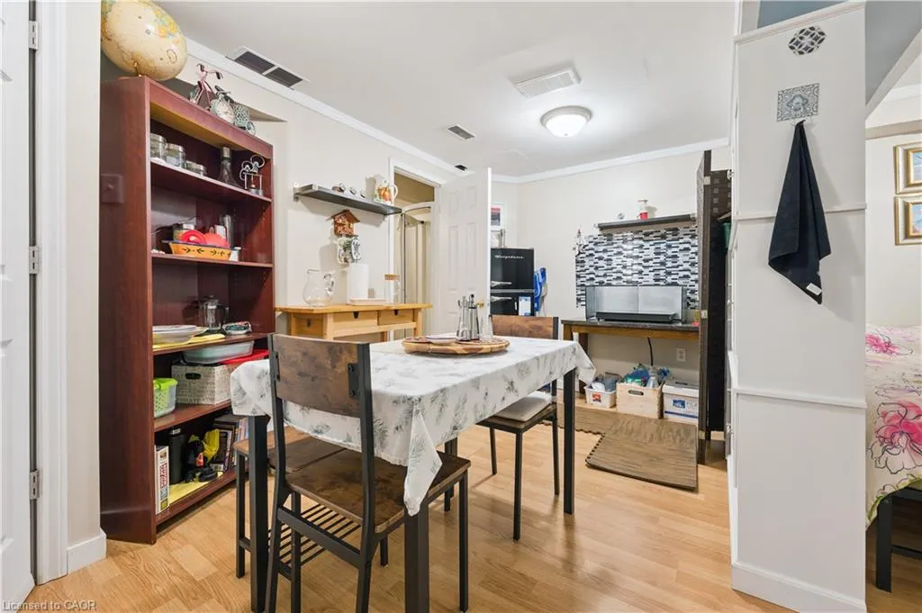 35 Small Court