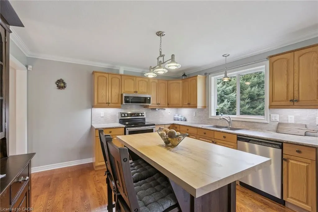 122769 Grey Road 9