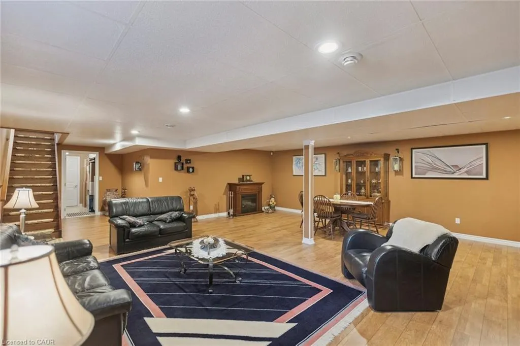 122769 Grey Road 9