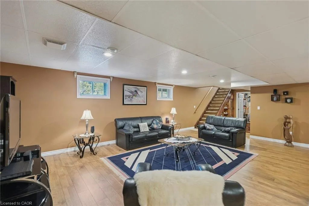 122769 Grey Road 9