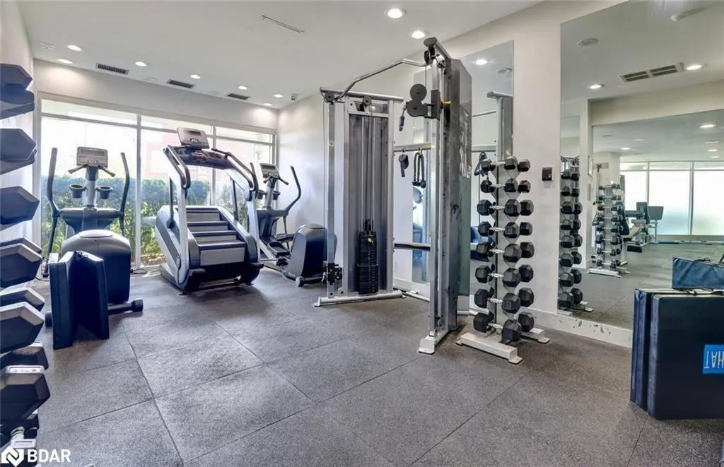 600 Queens Quay W, #633