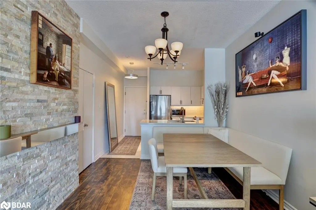 600 Queens Quay W, #633