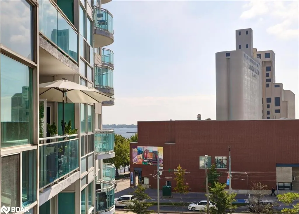 600 Queens Quay W, #633