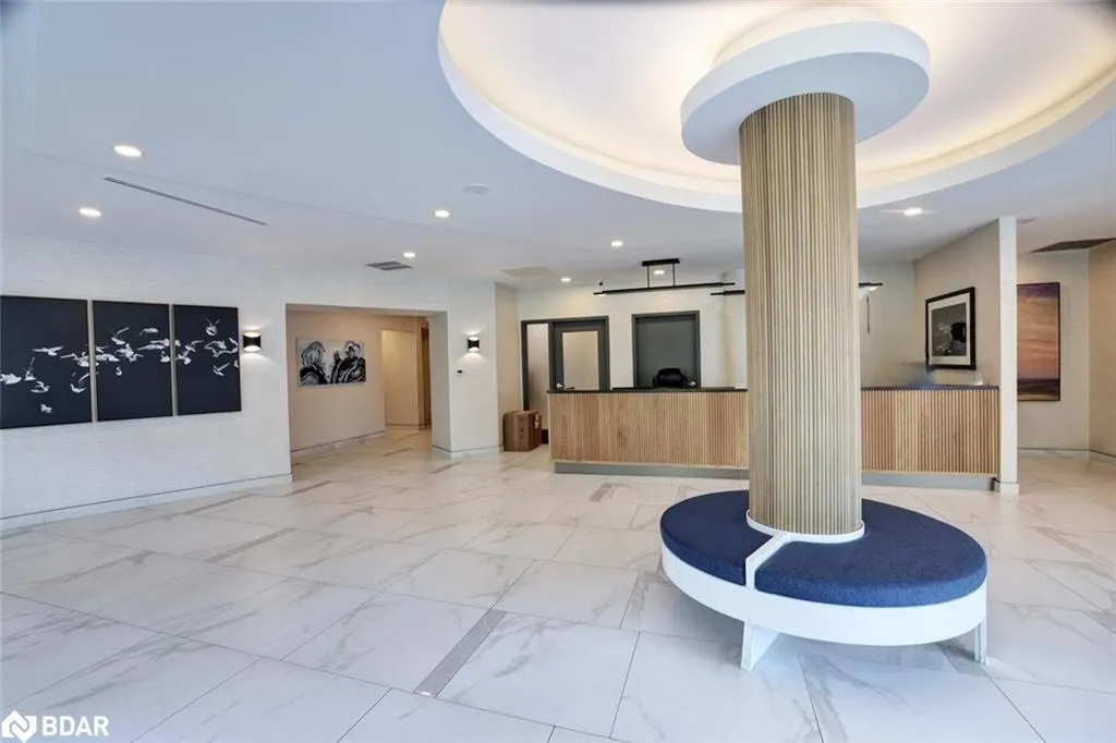 600 Queens Quay W, #633