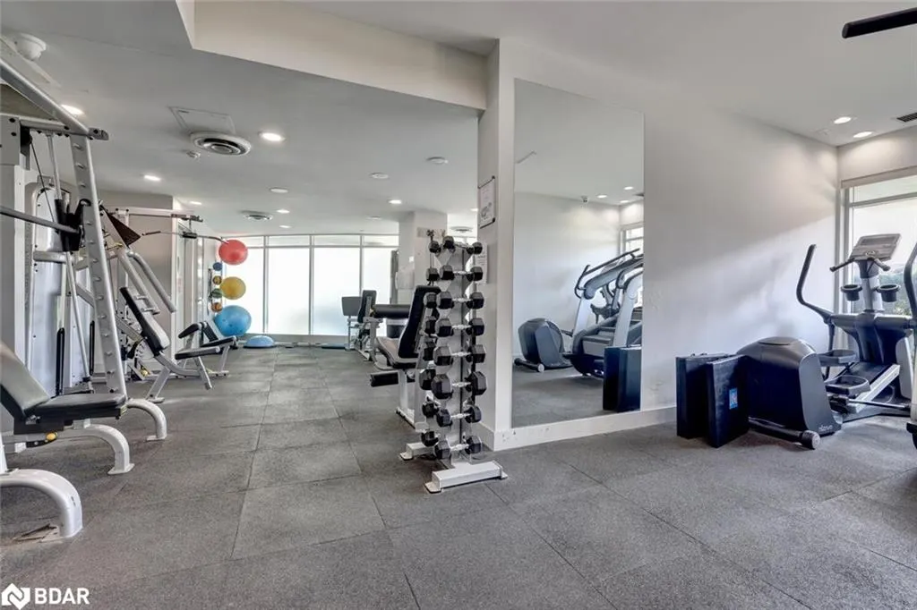 600 Queens Quay W, #633