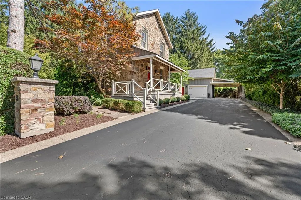 38 Roberts Road