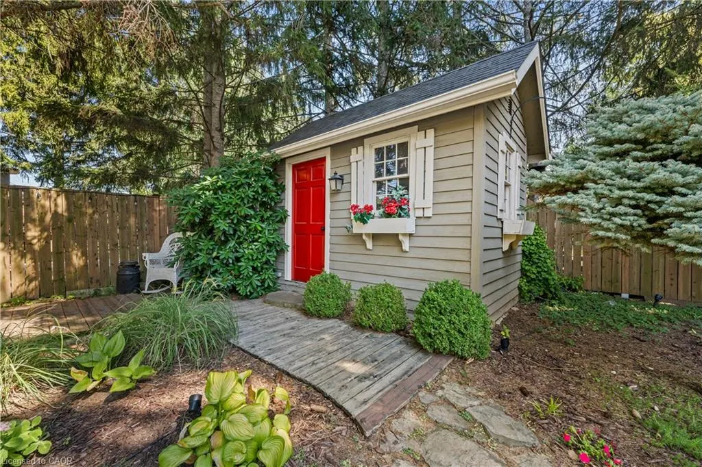 38 Roberts Road