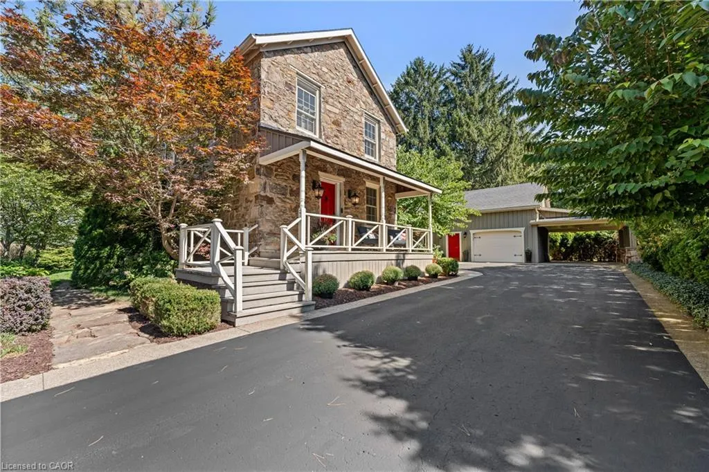 38 Roberts Road