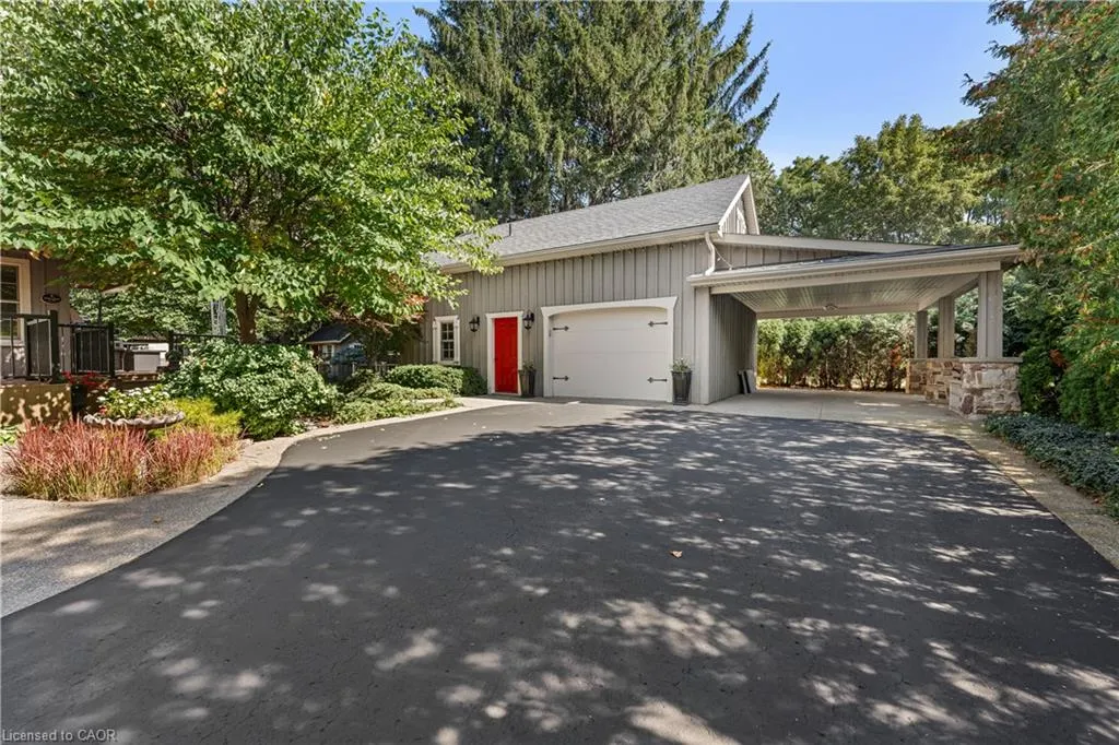 38 Roberts Road