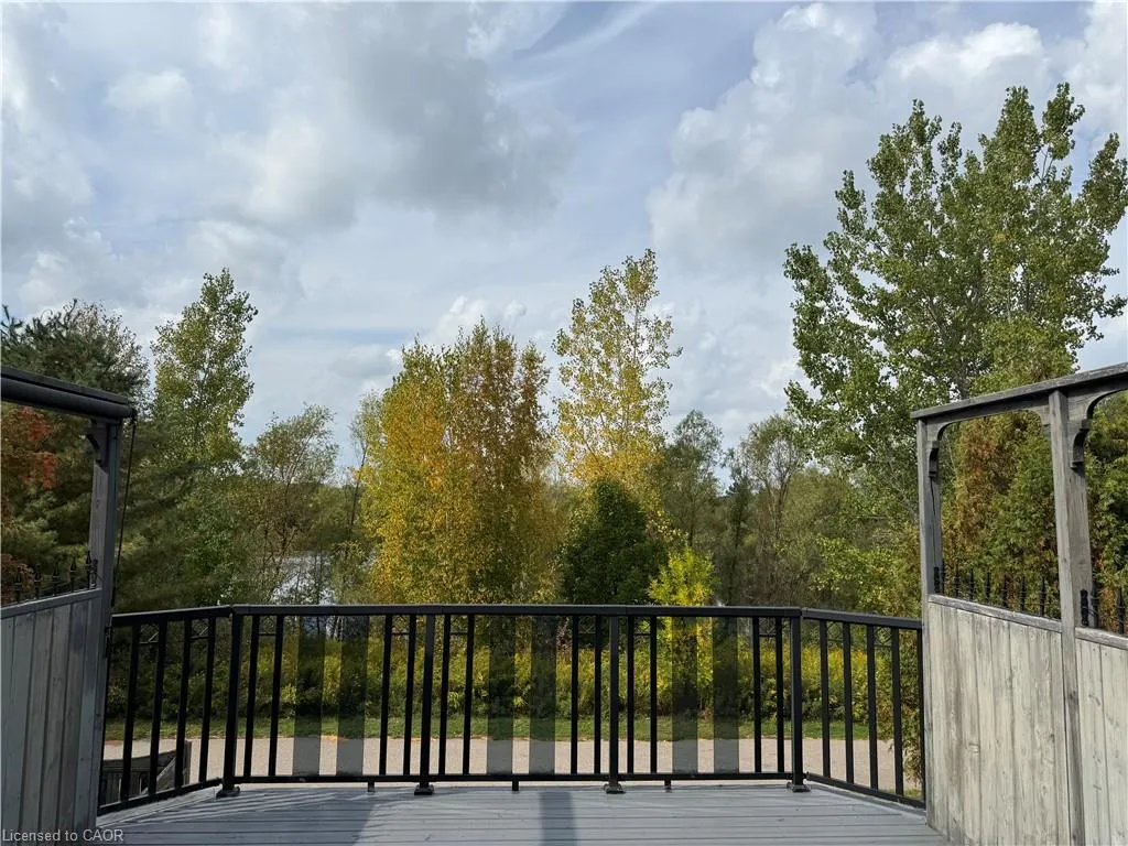930 Creekside Drive