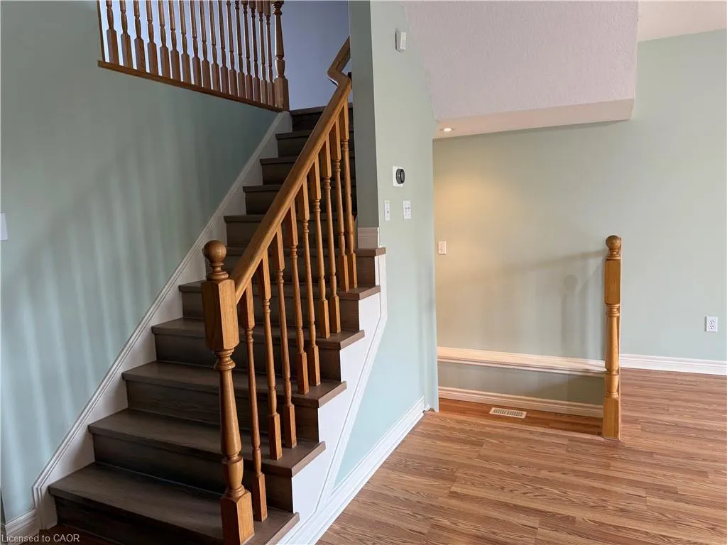 930 Creekside Drive