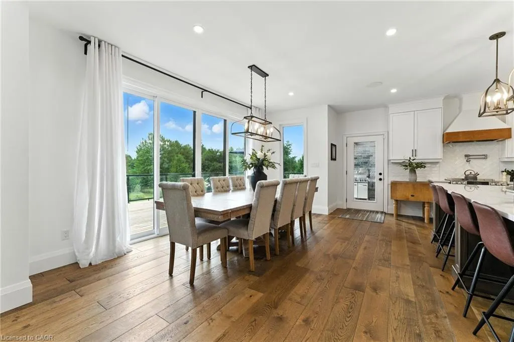 7381 Sideroad 4