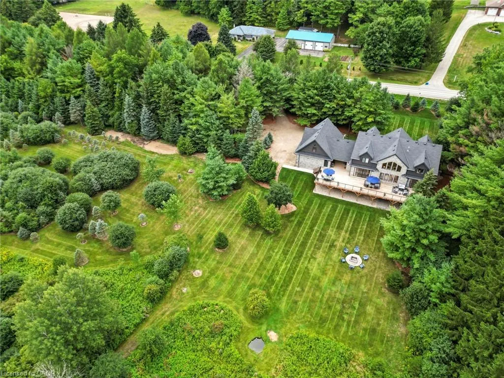 7381 Sideroad 4