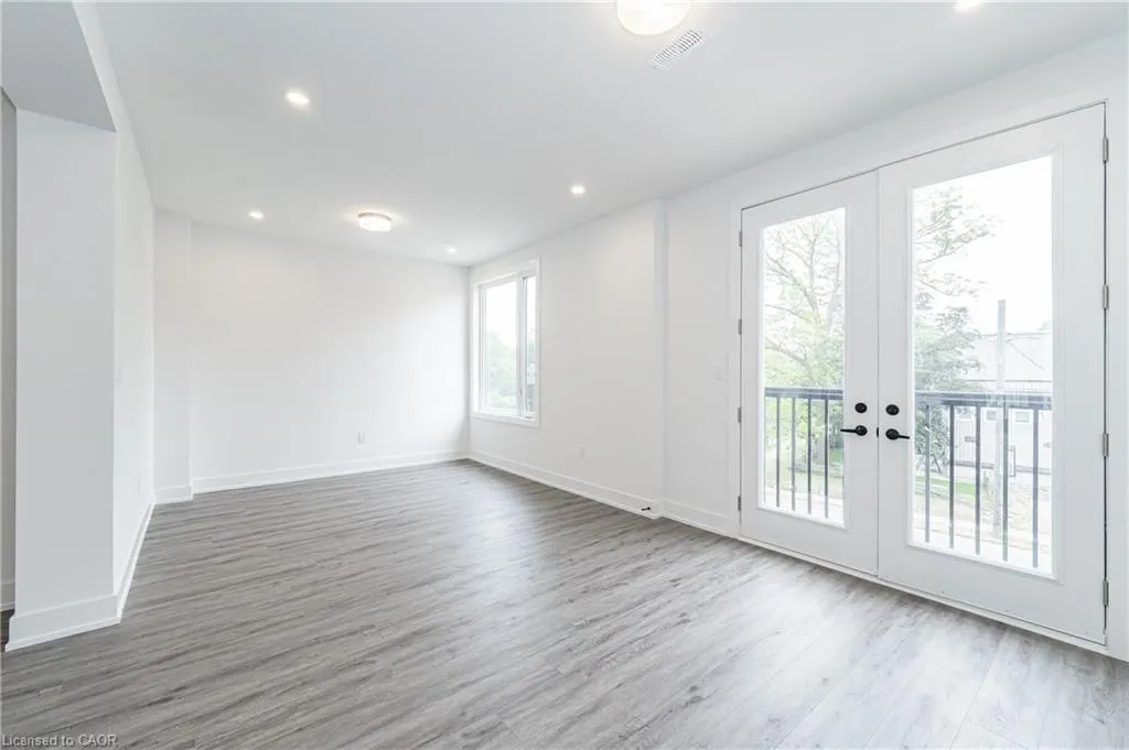 99 Roger Street, #8