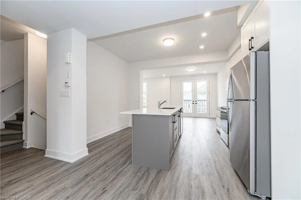 99 Roger Street, #8