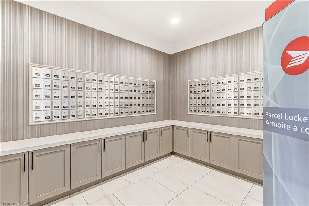 75 King Street E, #1105