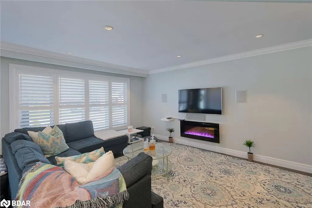272 Oriole Court