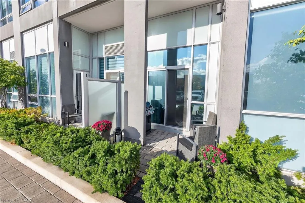 1050 Main Street E, #114