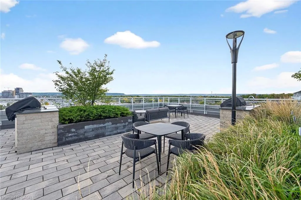 1050 Main Street E, #114