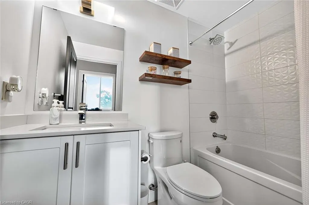 1050 Main Street E, #114