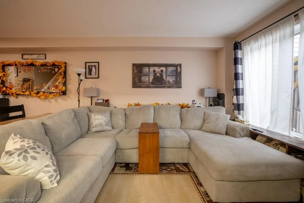 105 Bisset Avenue Avenue