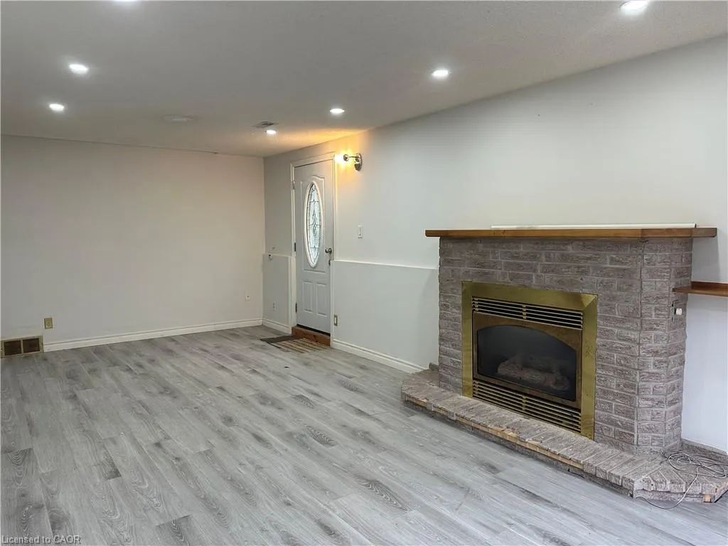 417 Bankside Crescent, #LOWER/MAIN