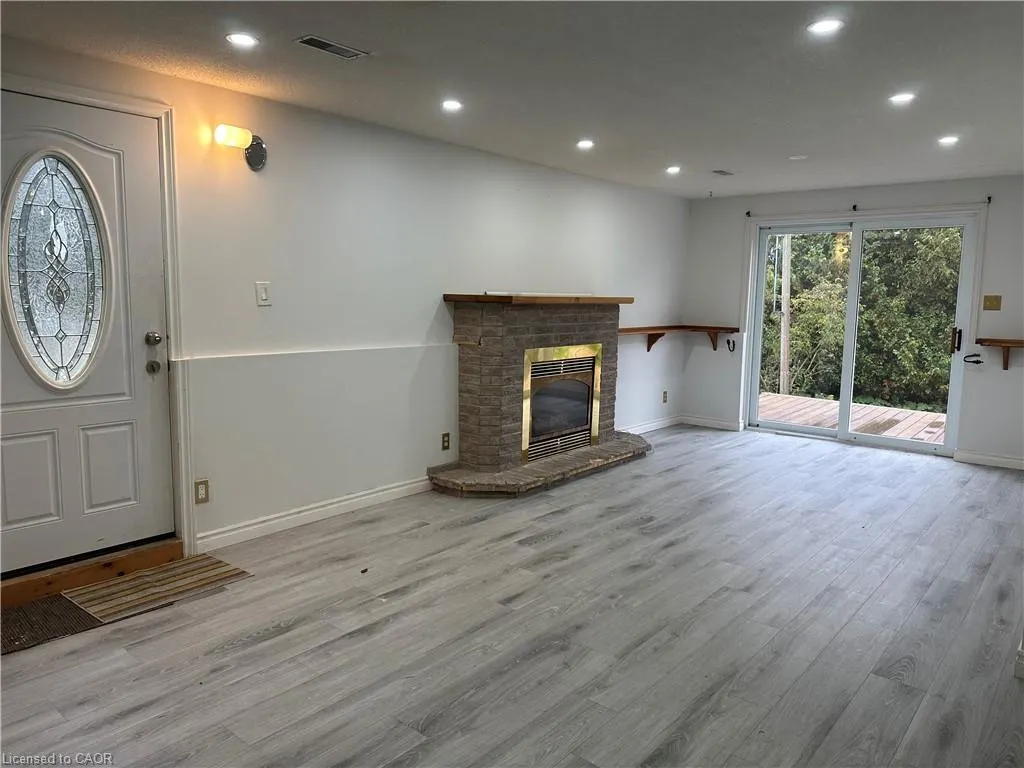 417 Bankside Crescent, #LOWER/MAIN