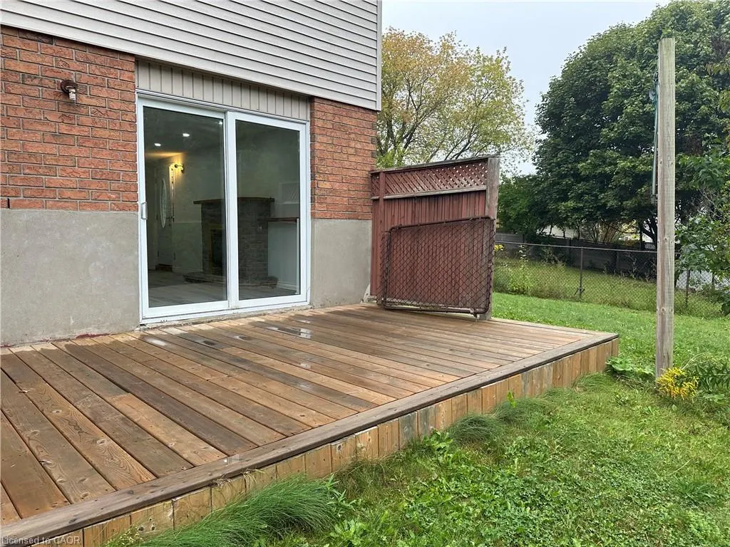 417 Bankside Crescent, #LOWER/MAIN