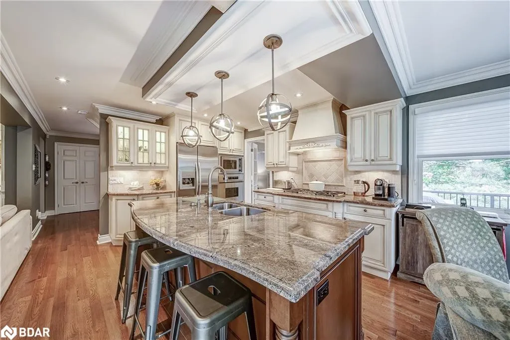 35 Golf Links Drive