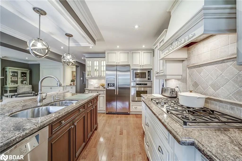 35 Golf Links Drive