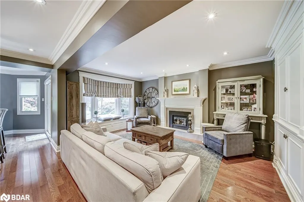35 Golf Links Drive