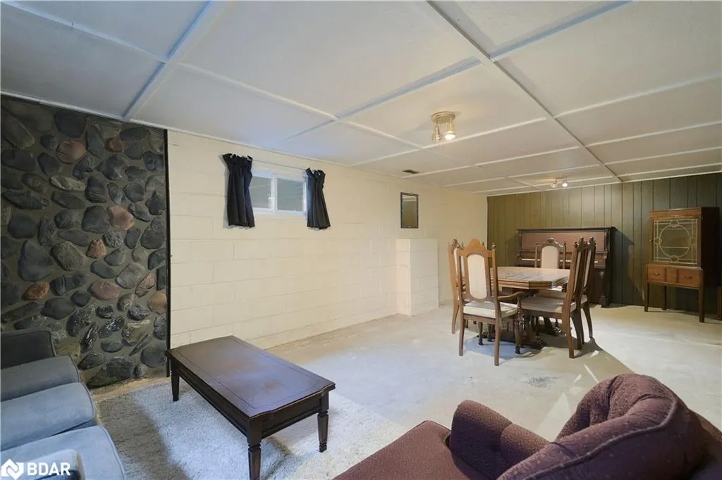 36 Hewson Crescent