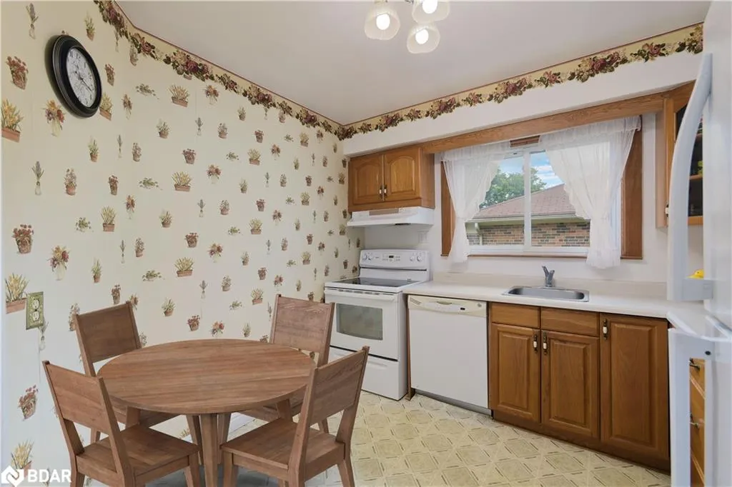 36 Hewson Crescent