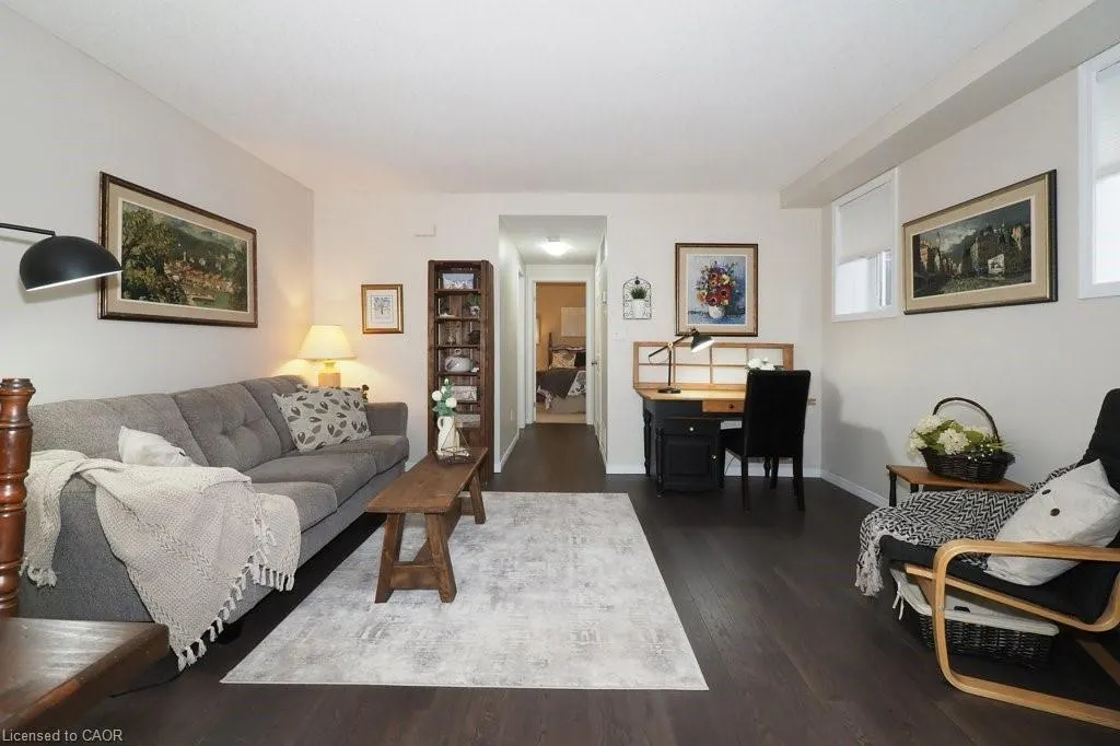 240 Westmeadow Drive, #D13