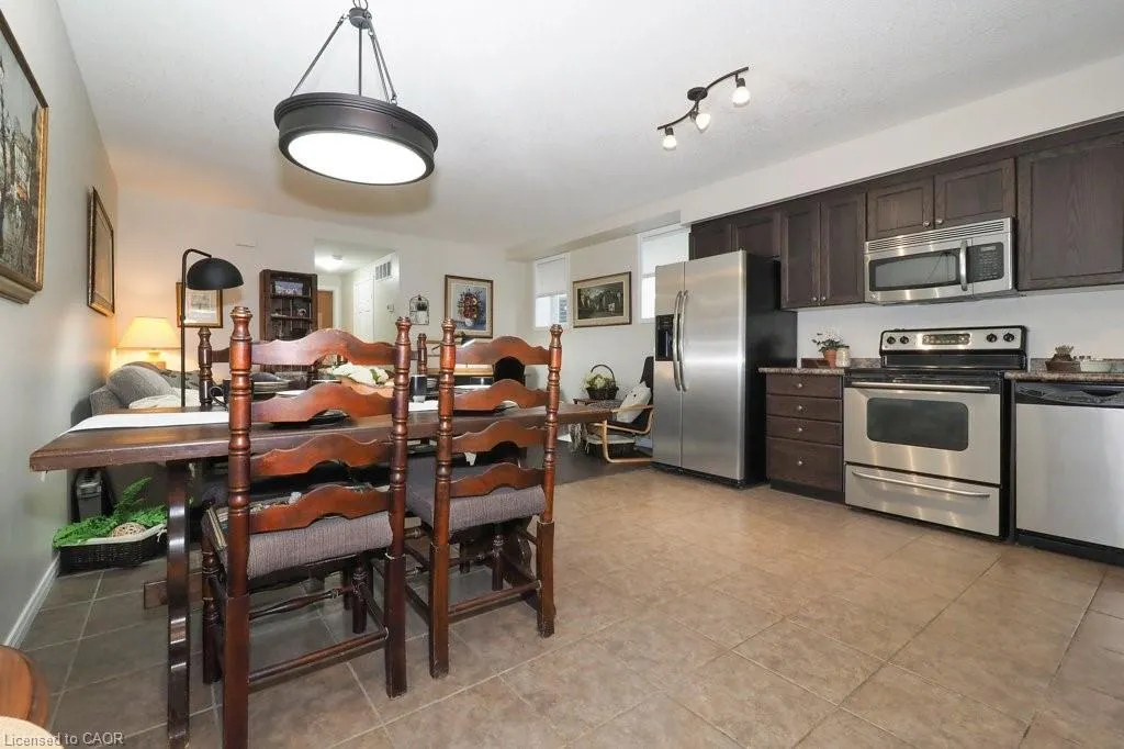 240 Westmeadow Drive, #D13