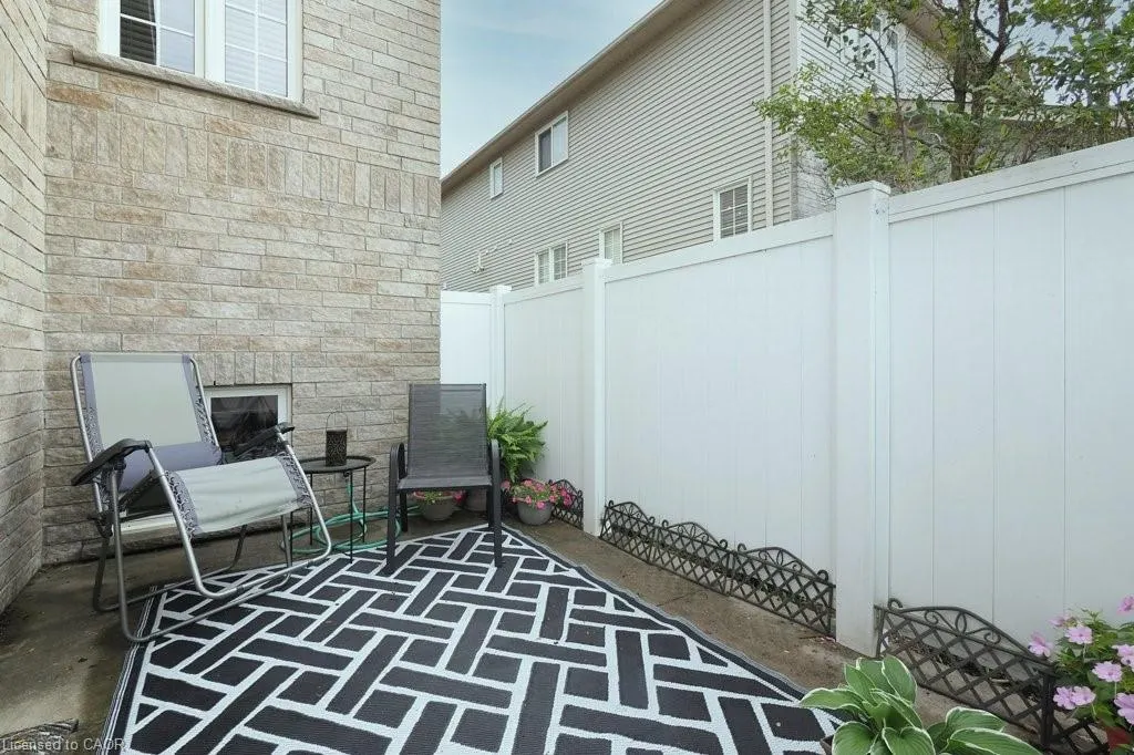 240 Westmeadow Drive, #D13